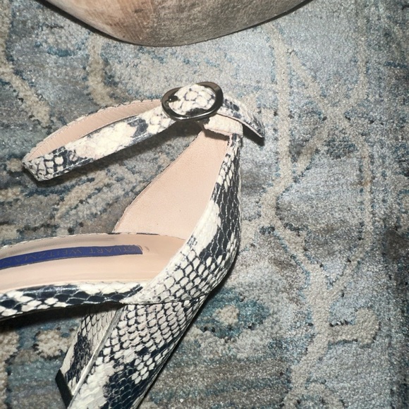 Stuart Weitzman Nearly Nude Sandles - Picture 12 of 14